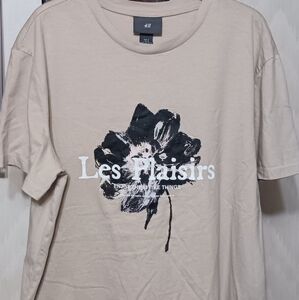 Les Plaisirs Tshirt Size Medium